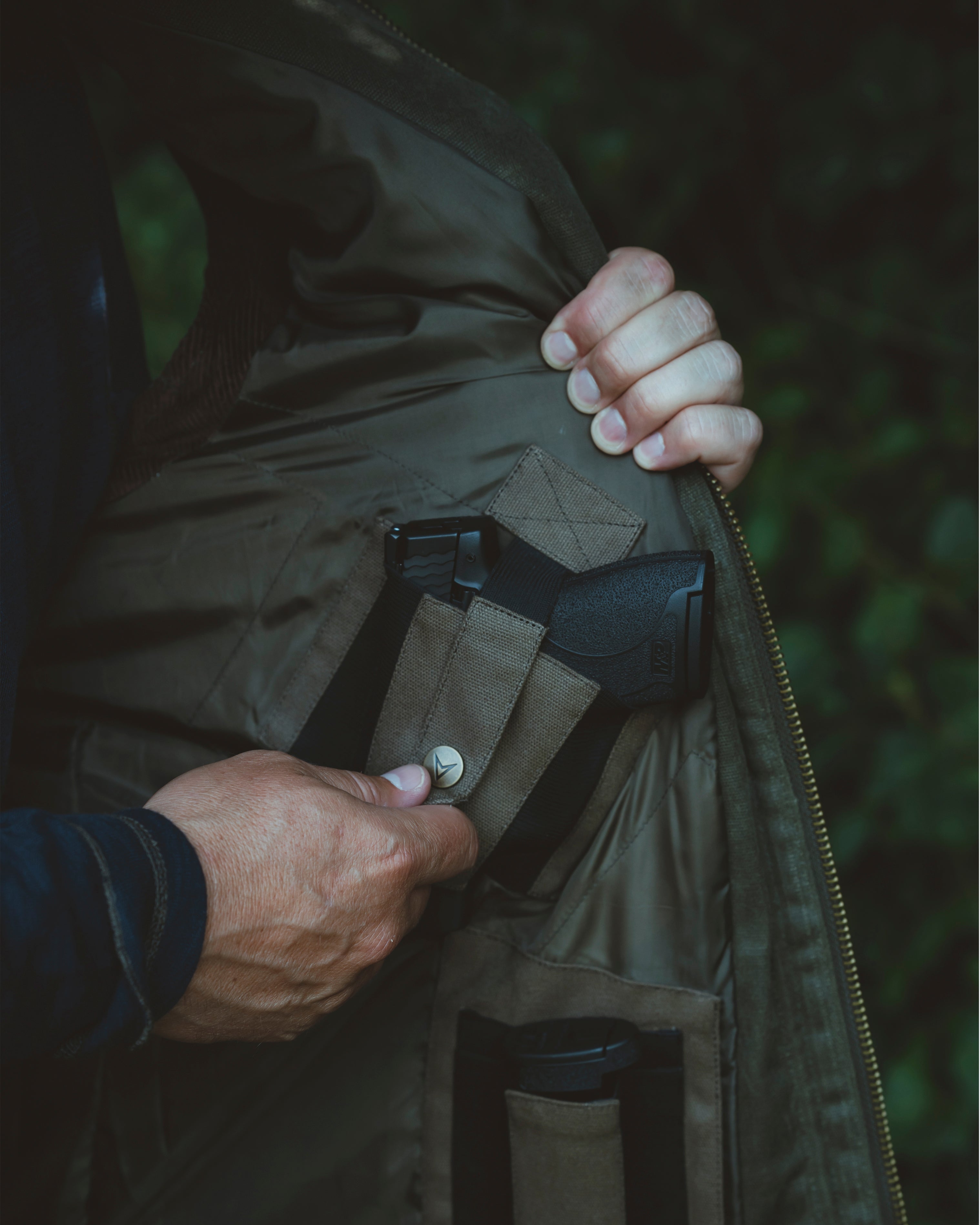 Defender Concealed Carry Waxed Canvas Vest – Venado